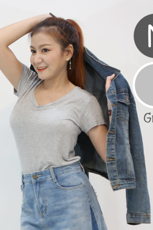 เสื้อยืดคอวีสีเทา - ไซส์ M